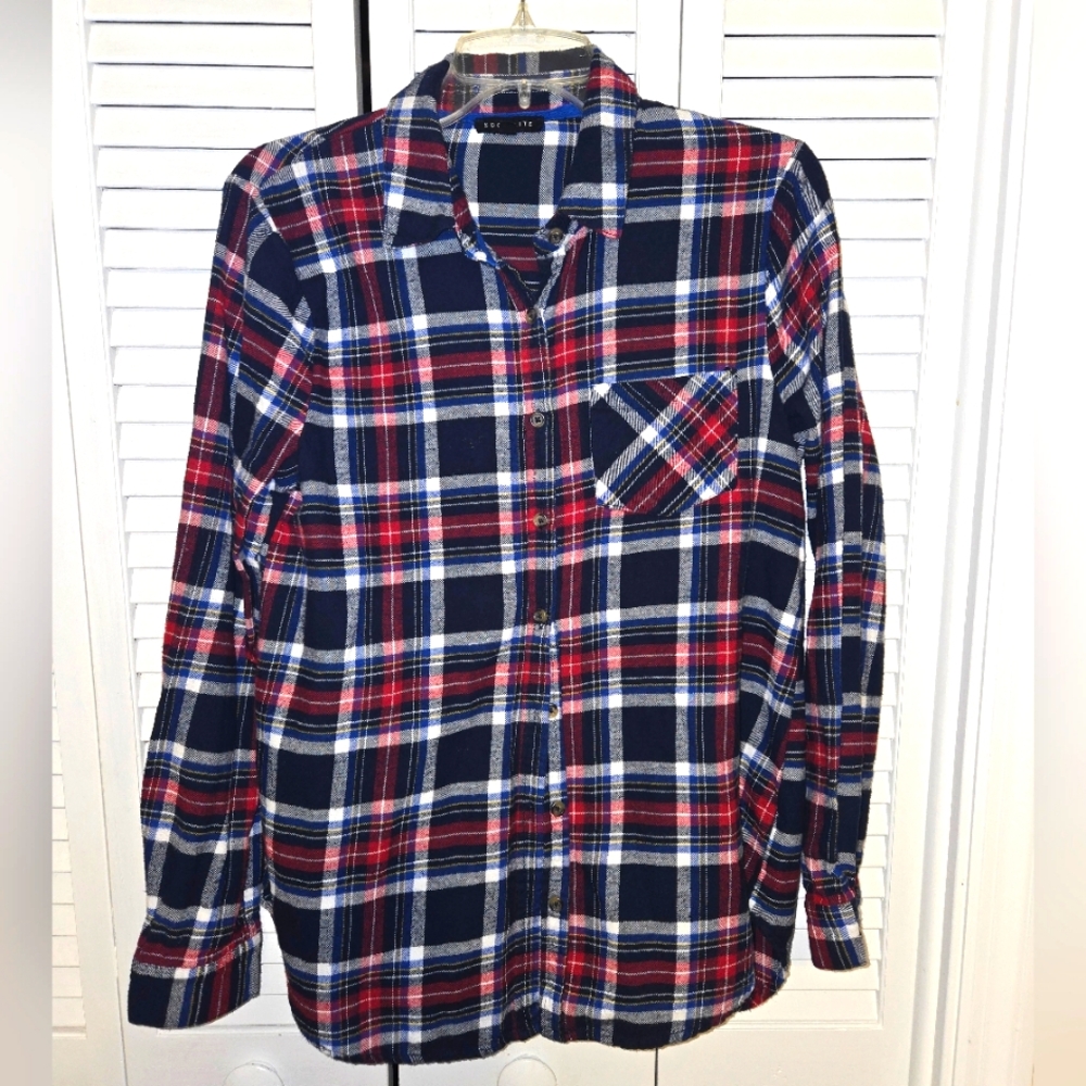 Socialite Women's L Plaid Flannel Shirt